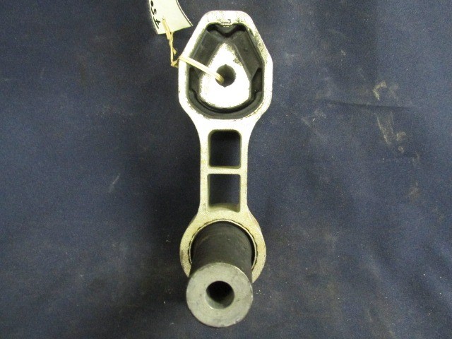 Abarth 500 alsó kitámasztó gumibak 51902659