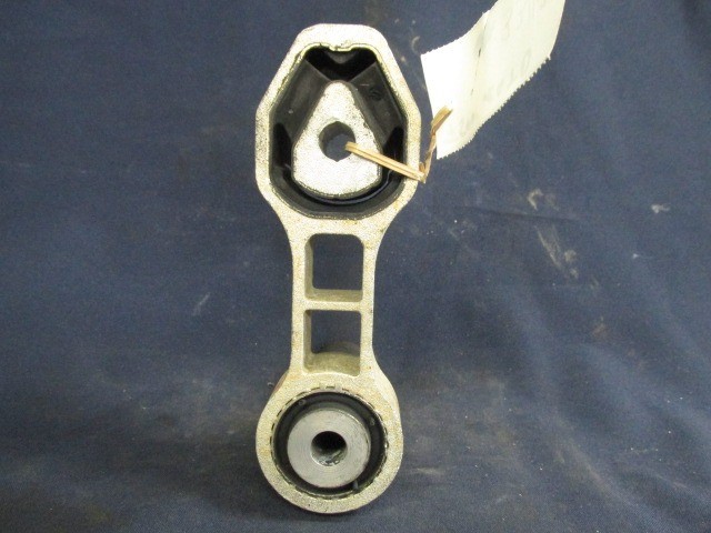 Abarth 500 alsó kitámasztó gumibak 51902659