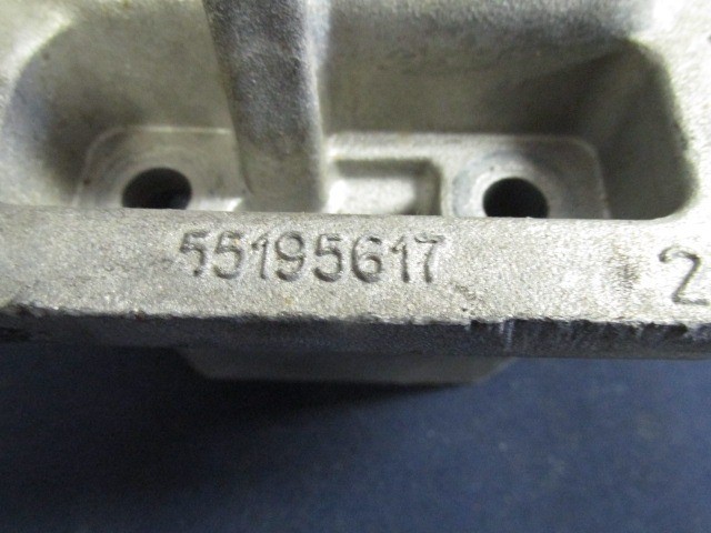 Fiat Punto III. 1,2 Benzin motortartó alubak 55195617