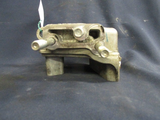 Fiat 500/  Panda 2  és Lancia Ypsilon  55197827 számú motortartó alubak 