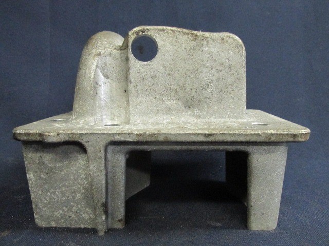 Alfa Romeo Giulietta,Fiat Grande Punto motortartó alubak 55207380