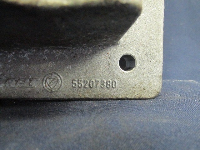 Alfa Romeo Giulietta,Fiat Grande Punto motortartó alubak 55207380