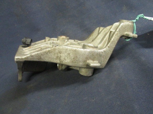 Fiat Linea/ Doblo 55211134 számú szervószivattyú tartó alubak 