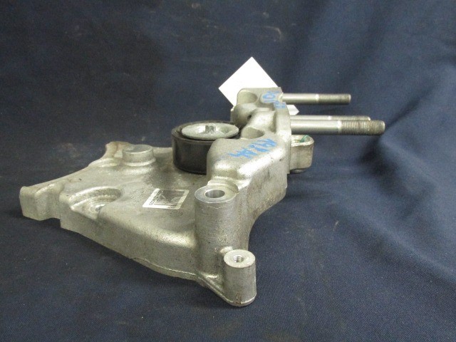 Alfa Romeo Giulietta, Fiat Bravo, Doblo, Lancia Delta 1,6 16v Diesel motortartó alubak 55235922