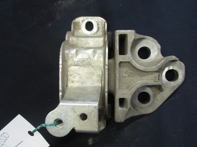 Alfa Romeo MiTo, Fiat Grande Punto 1,3 16v Diesel váltó tartó gumibak 55700435