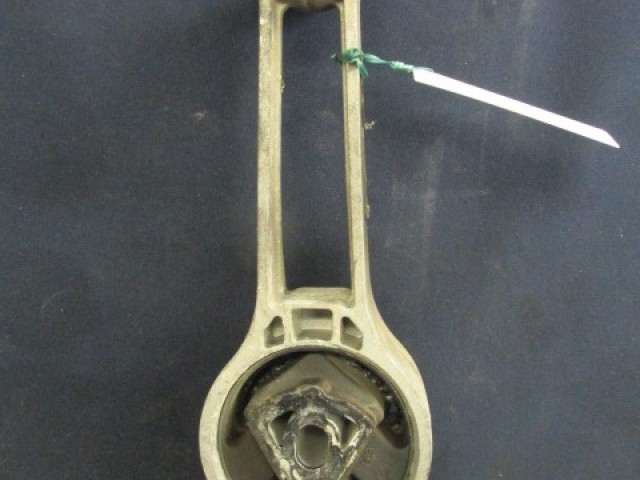 Alfa Romeo 159 60695997 számú alsó kitámasztó gumibak