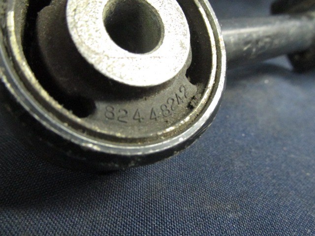 Alfa Romeo 145/146  82448242 számú felső kitámasztó gumibak