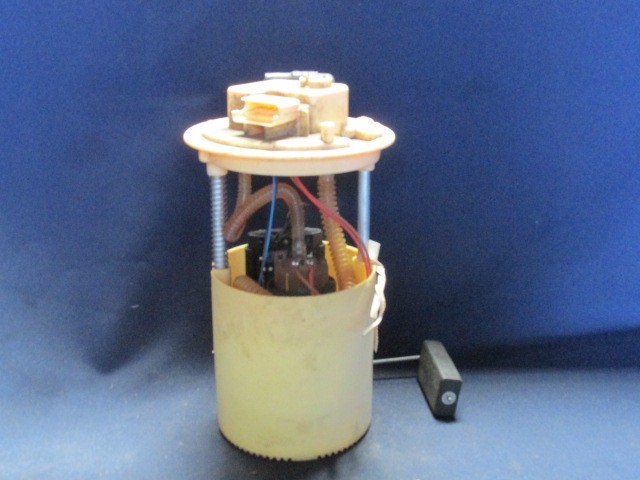 Fiat Grande Punto és Alfa Romeo Mito 51802207 számú üzemanyag szivattyú