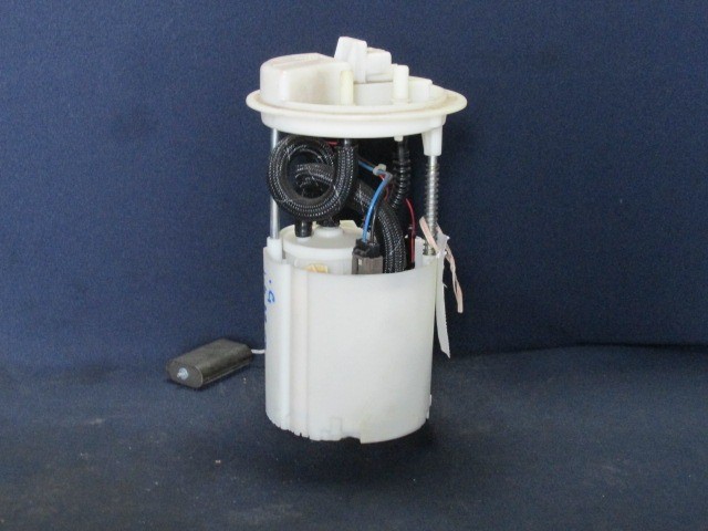 Fiat Grande Punto és Alfa Romeo Mito 51868771 számú üzemanyag szivattyú