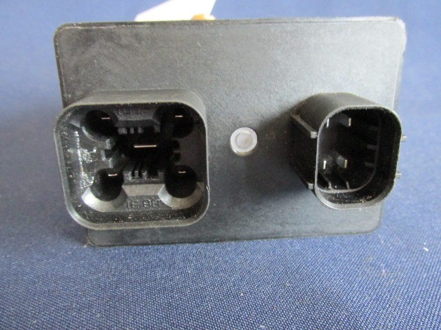 Alfa Romeo , Fiat , Lancia izzító relé 0281003043