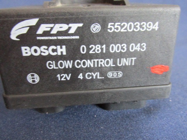 Alfa Romeo , Fiat , Lancia izzító relé 0281003043