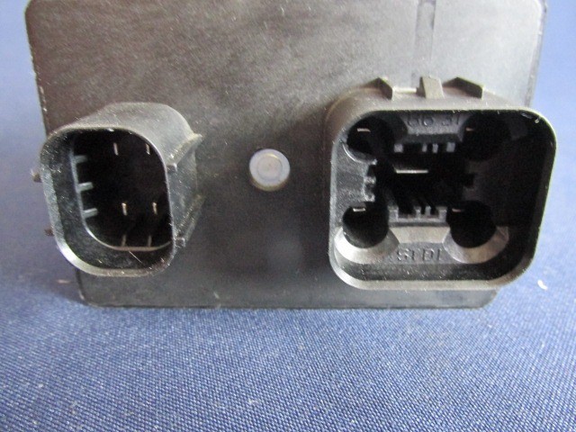 Fiat Freemont 0281003060 számú izzító relé