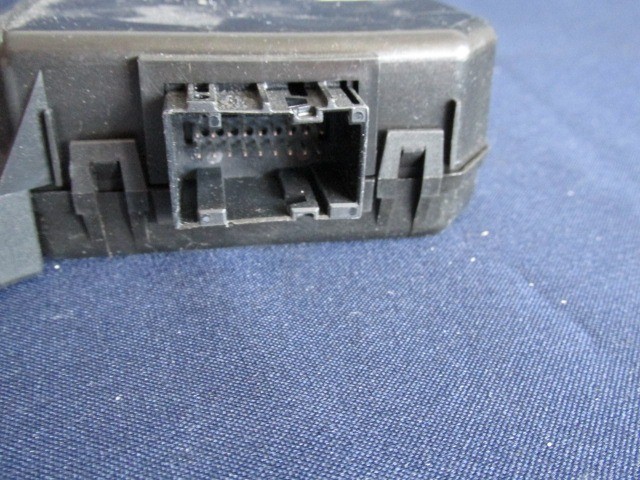 Alfa Romeo 159 bal oldali ablakemelő vezérlő 50504213