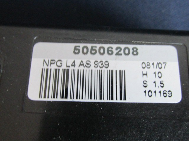 Alfa Romeo 159 bal oldali ablakemelő vezérlő 50506208