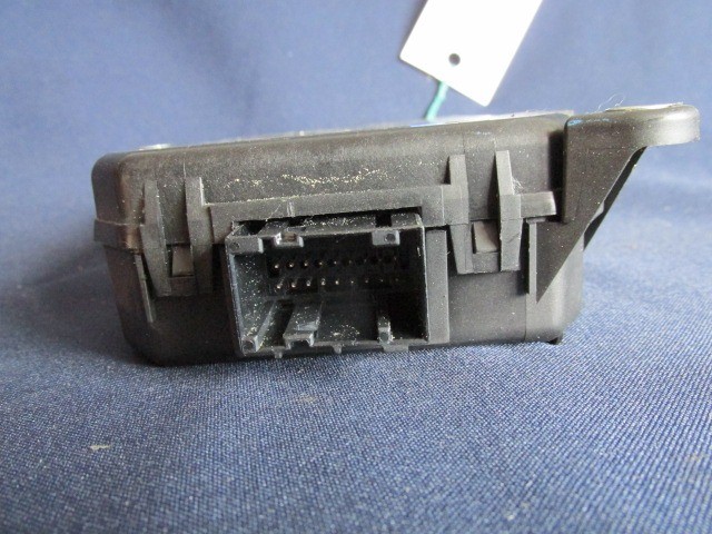 Lancia Ypsilon 2003-2011 bal oldali ablakemelő vezérlő 51771411