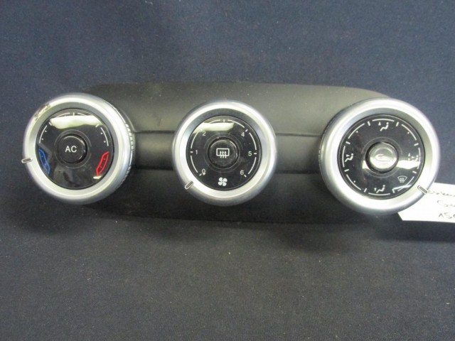 Alfa Romeo Giulietta nanuál  fűtéskapcsoló 156099235