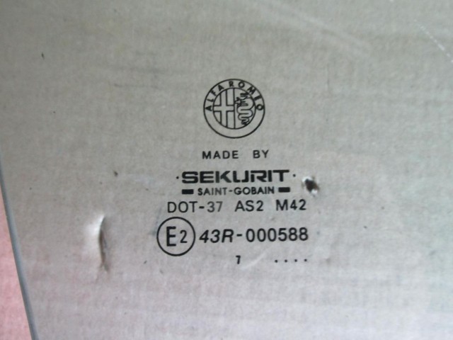 Alfa Romeo 147 3 ajtós jobb első, zöld színű üveg 46556808