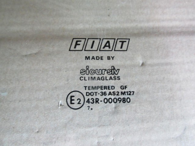 Fiat Bravo bal első,lejáró, zöld színű üveg