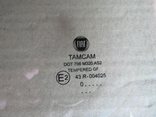 Fiat Doblo 2009-2022 bal első,lejáró,zöld színű üveg