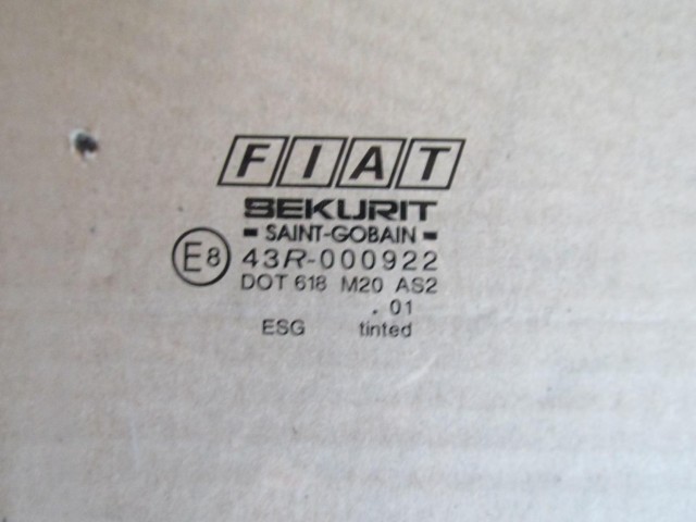 Fiat Seicento jobb első,lejáró, zöld színű üveg