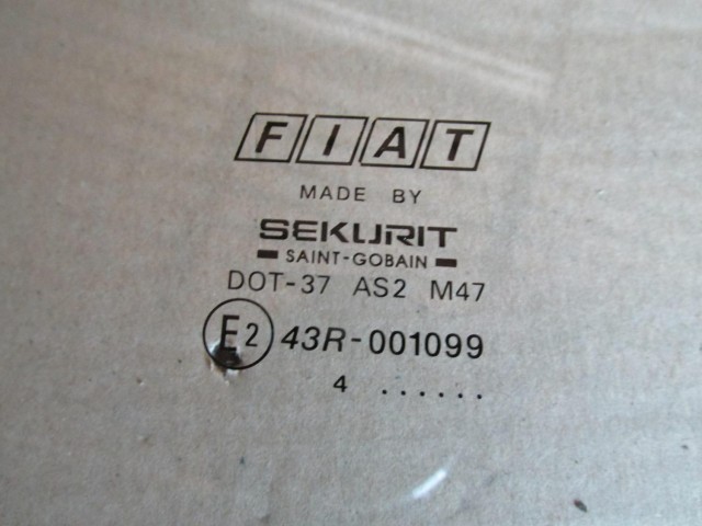 Fiat Stilo jobb első, lejáró,zöld színű üveg