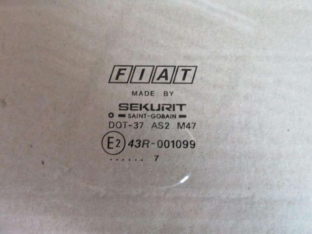 Fiat Stilo jobb hátsó,lejáró, zöld színű üveg