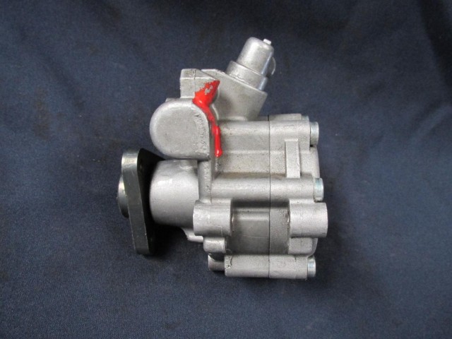 Alfa Romeo 147, 156, 166, Gt, Gtv, Spider kormányszervó szivattyú 46763561