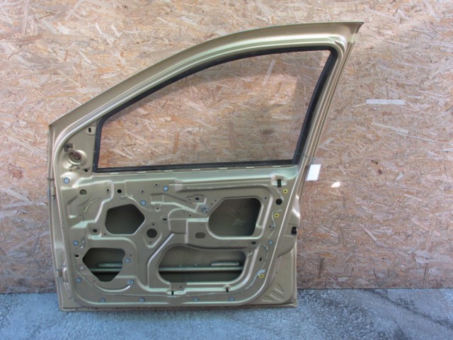 Fiat Punto II. arany metál színű , jobb első ajtó