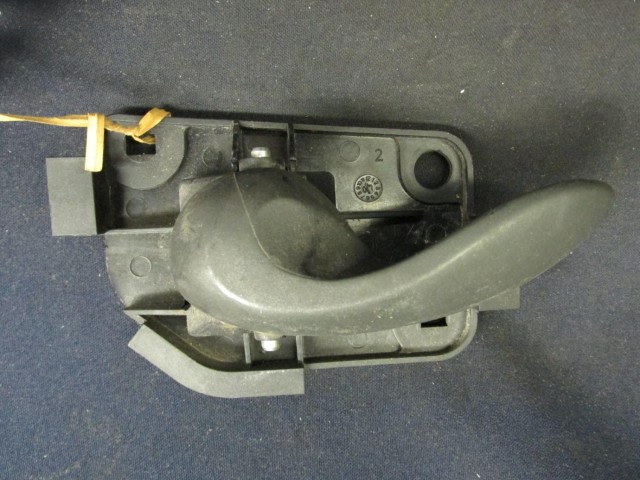 Fiat Punto II. III. bal oldali belső kilincs 735268773