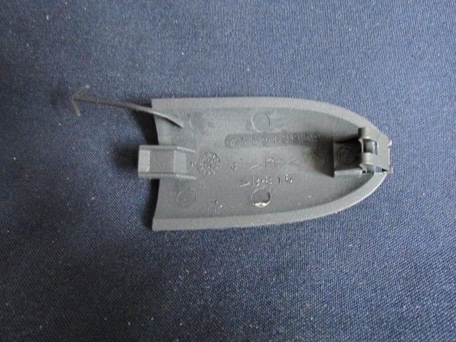 Fiat Multipla 1998-2003 Bubis gyári új első vonószem takaró 735260956