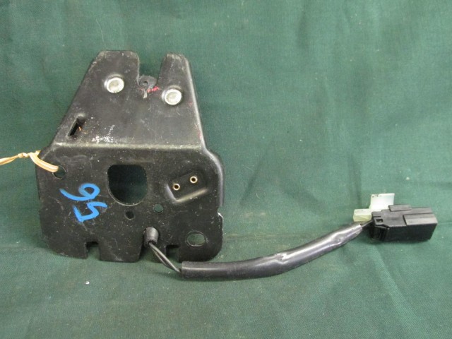 Alfa Romeo 156 csomagtér ajtó zár