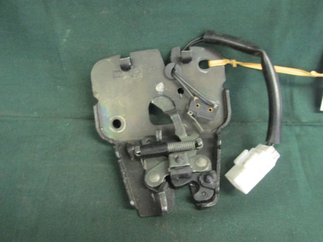 Alfa Romeo 156 limusin csomagtér ajtó zár 