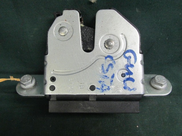 Alfa Romeo Giulietta csomagtérajtó zár  55701971