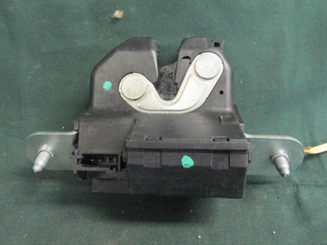 Alfa Romeo Giulietta csomagtérajtó zár  55701971