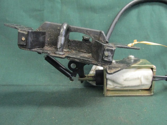 Lancia Lybra csomagtér ajtó zár