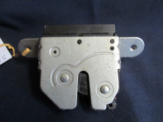 Lancia Delta csomagtér ajtó zár 55701971