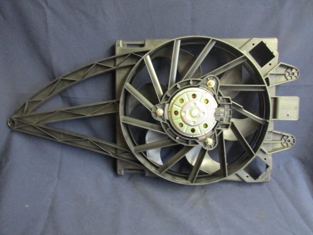 Fiat Panda II. 2003-2012  Diesel utángyártott új, hűtőventilátor kerettel