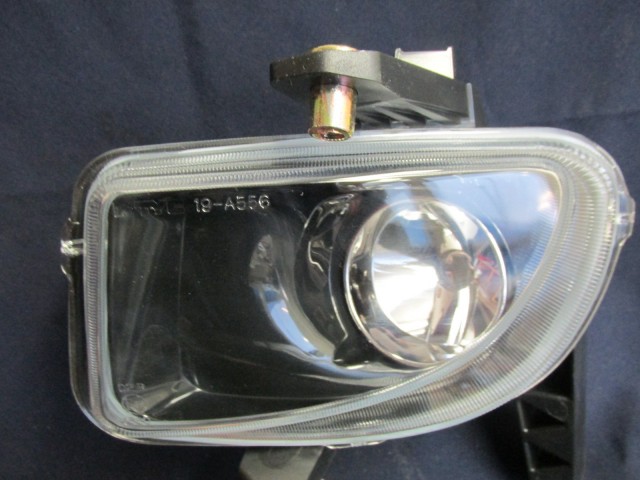 Fiat Grande Punto bal oldali, utángyártott új, fekete házas ködlámpa