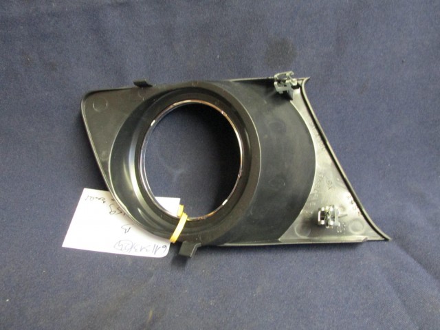 Alfa Romeo 159 utángyártott új, bal oldali ,ködlámpa keret