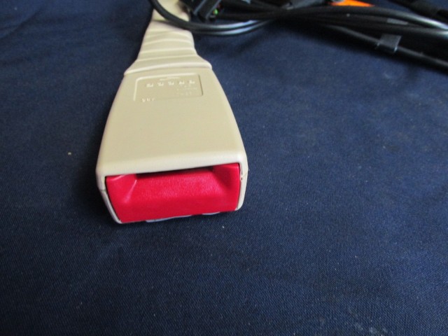 Alfa Romeo 159 gyári új,bal oldali övfeszítő 184838850