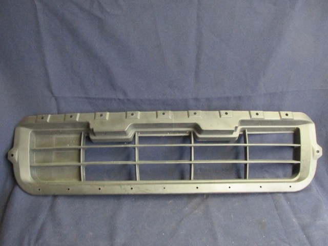 Fiat Panda II. utángyártott új, első lökhárító közép díszrács 735364615