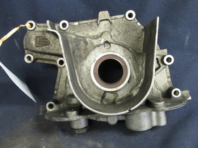 Fiat/Alfa Romeo 37018201 számú olajszivattyú