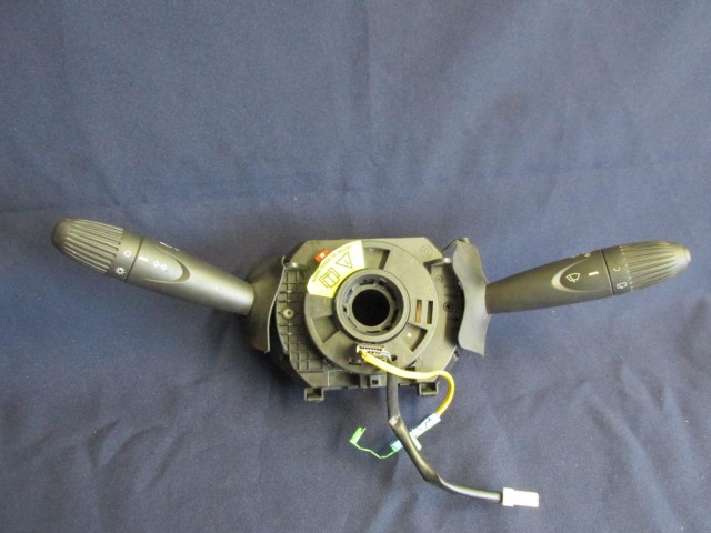 Fiat Punto III. 2003-2010 trip gombos kormánykapcsoló 735337940