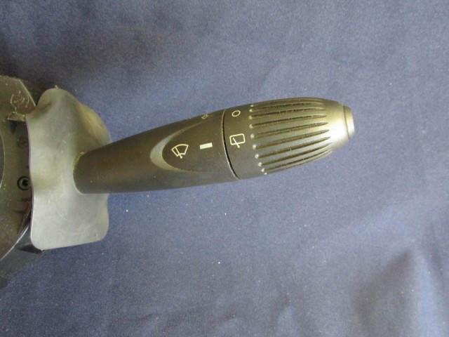 Fiat Punto III. 735381039 számú, légzsákos, trip gombos kormánykapcsoló