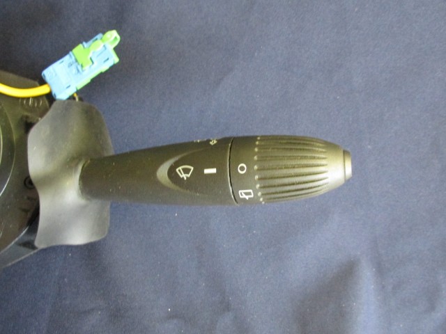 Fiat Punto  III. 2003-2010 légzsákos,trip gombos kormánykapcsoló 735400222