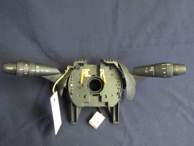 Lancia Thesis 156043908 számú kormánykapcsoló