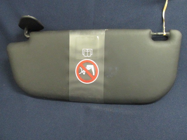 Alfa Romeo 147, Gt fekete színű,tükrös,jobb oldali napellenző