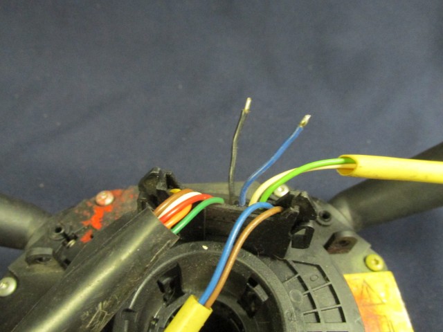 Fiat Grande Punto multikormányos kormánykapcsoló 735471936