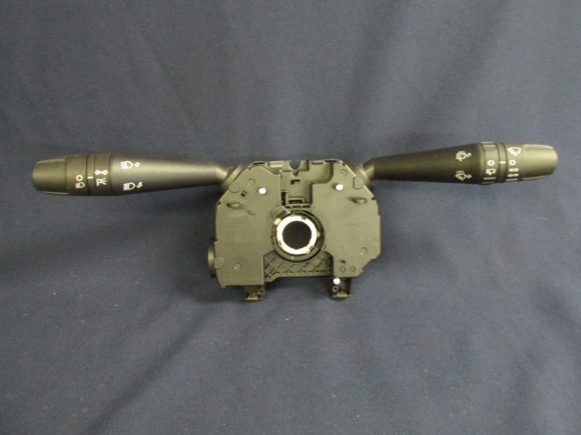 Alfa Romeo Giulietta kormánykapcsoló 1560905800