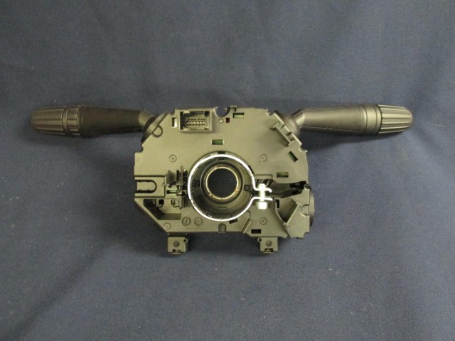 Alfa Romeo Giulietta kormánykapcsoló 1560905800